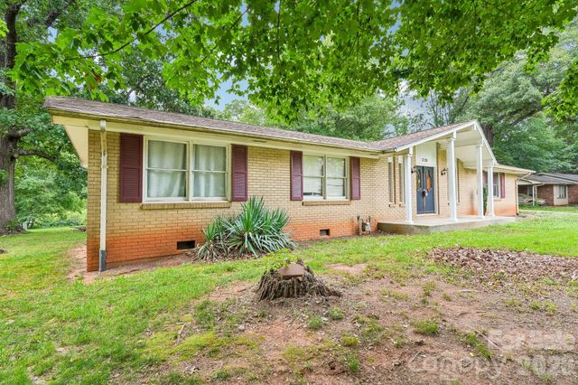 2130 23rd Street Place NE, Hickory, NC 28601