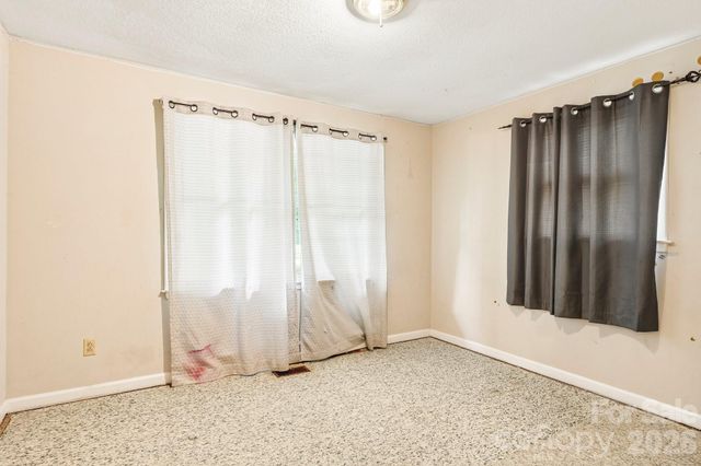 2130 23rd Street Place NE, Hickory, NC 28601