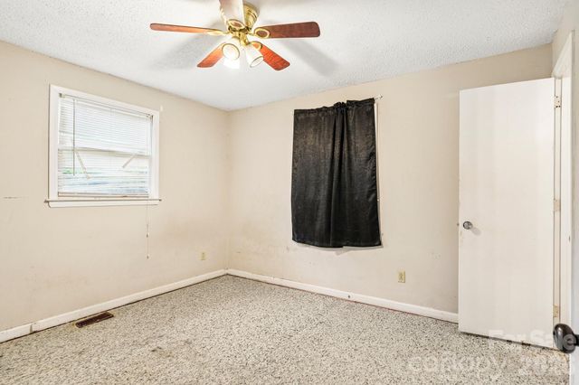 2130 23rd Street Place NE, Hickory, NC 28601