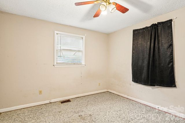 2130 23rd Street Place NE, Hickory, NC 28601