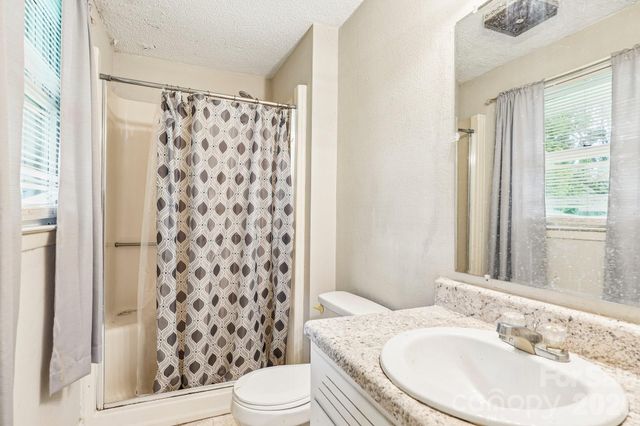 2130 23rd Street Place NE, Hickory, NC 28601