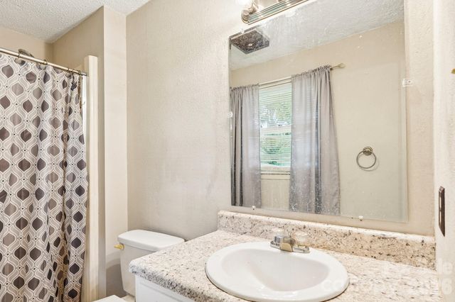 2130 23rd Street Place NE, Hickory, NC 28601
