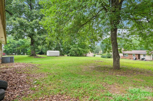 2130 23rd Street Place NE, Hickory, NC 28601