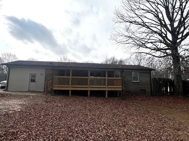 843 Cherokee Dr, New Johnsonville, TN 37134