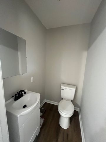 843 Cherokee Dr, New Johnsonville, TN 37134