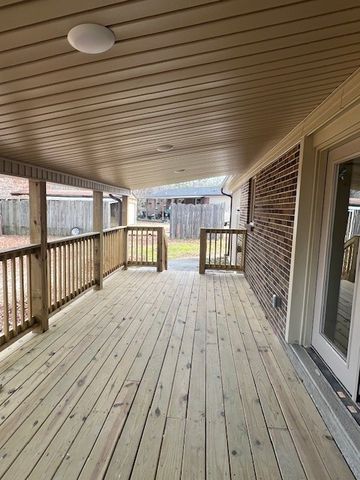 843 Cherokee Dr, New Johnsonville, TN 37134