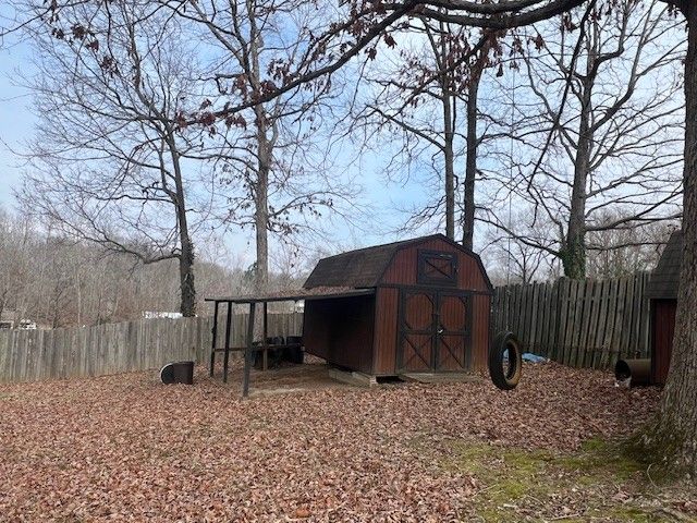 843 Cherokee Dr, New Johnsonville, TN 37134