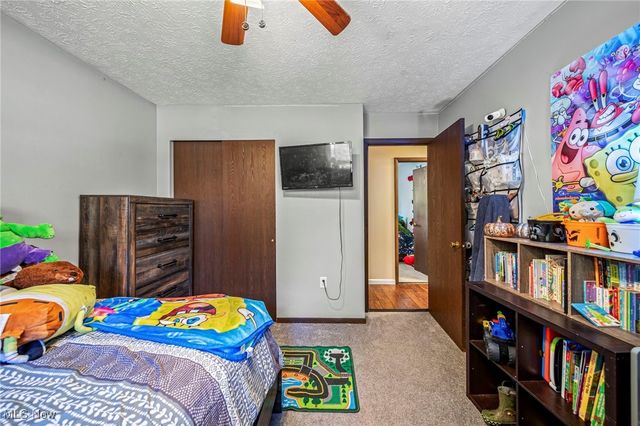 7435 Glenwood Road, Conneaut, OH 44030