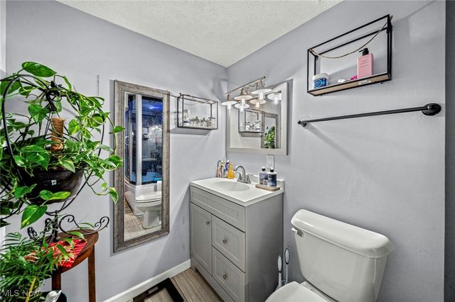 7435 Glenwood Road, Conneaut, OH 44030