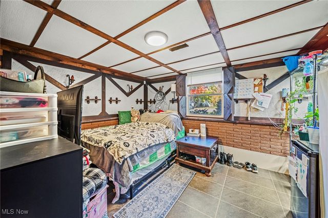 7435 Glenwood Road, Conneaut, OH 44030