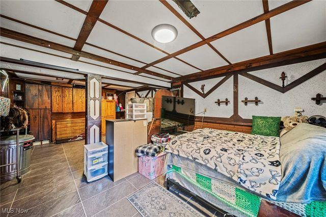 7435 Glenwood Road, Conneaut, OH 44030