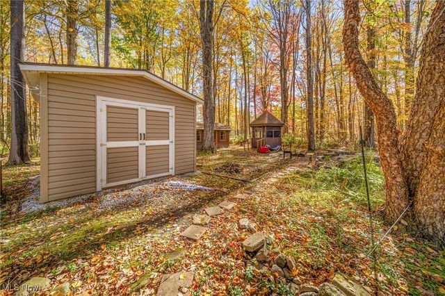 7435 Glenwood Road, Conneaut, OH 44030