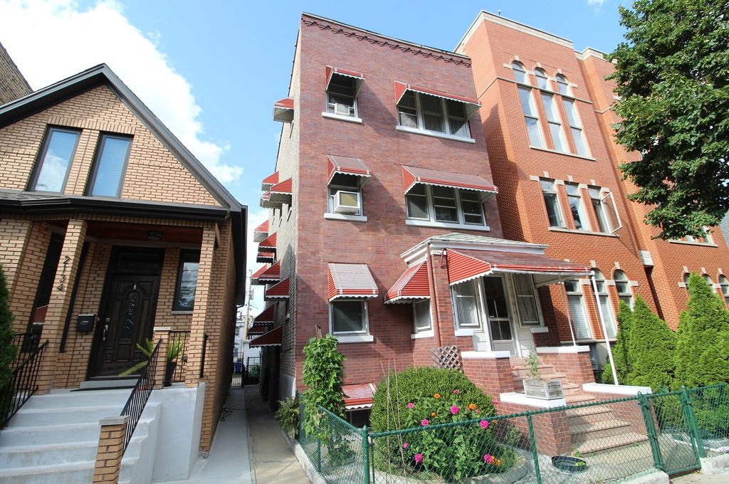 2132 W Walton Street 2, Chicago, IL 60622