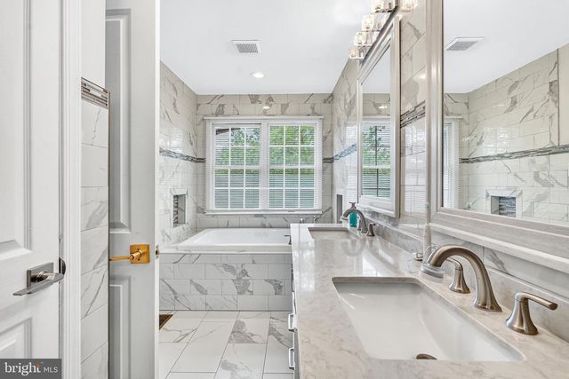 166 NEIL CT, Princeton, NJ 08540