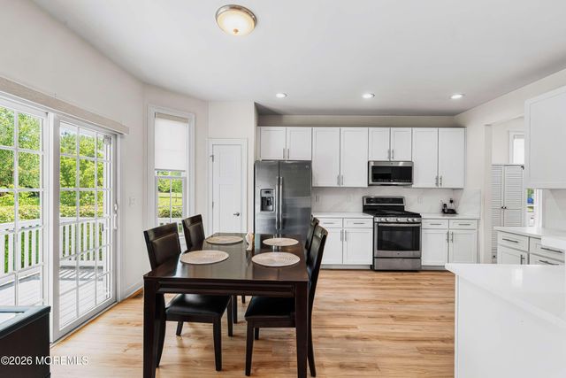 18 Mccormick Avenue N, Old Bridge, NJ 08857