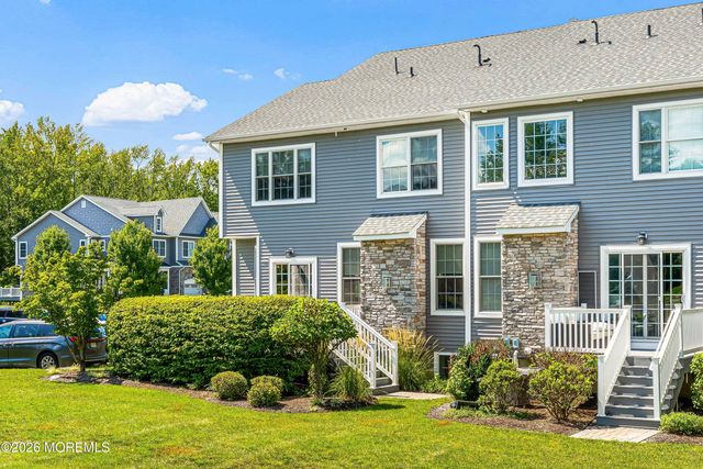 18 Mccormick Avenue N, Old Bridge, NJ 08857