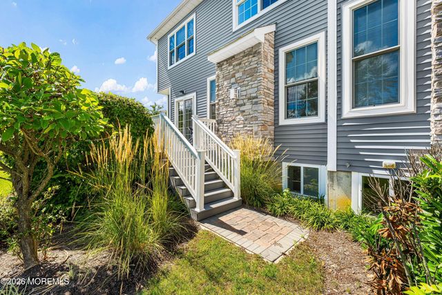 18 Mccormick Avenue N, Old Bridge, NJ 08857