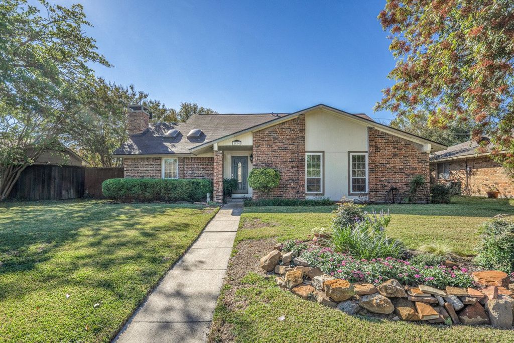 2116 Oak Brook Drive, Richardson, TX 75081