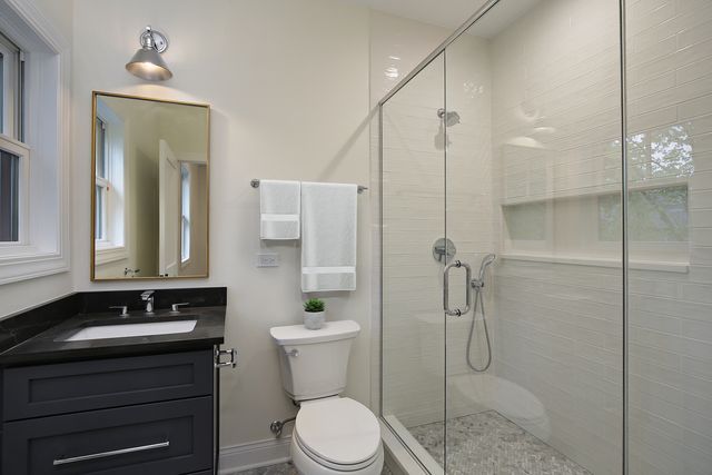 1060 Cedar Lane, Northbrook, IL 60062