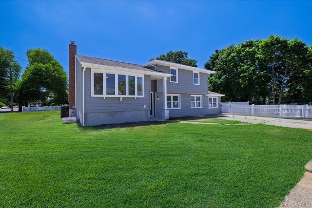 62 Alhambra Road, Baldwin, NY 11510