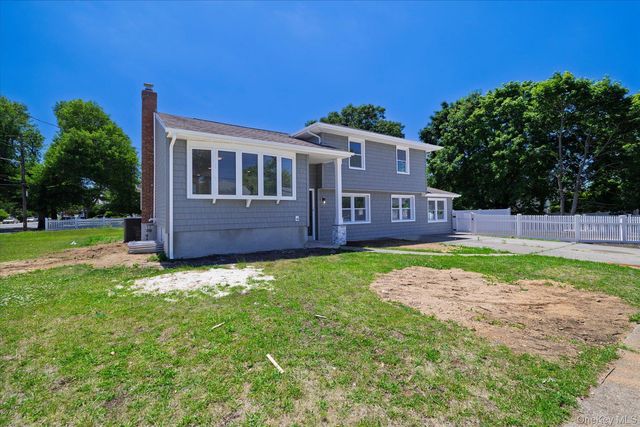 62 Alhambra Road, Baldwin, NY 11510