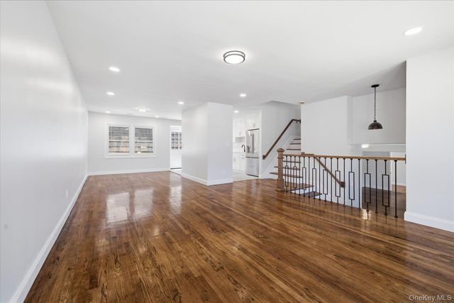 62 Alhambra Road, Baldwin, NY 11510