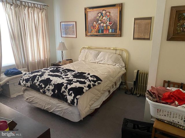 79 CROSS KEYS RD, Berlin, NJ 08009