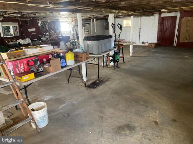 79 CROSS KEYS RD, Berlin, NJ 08009