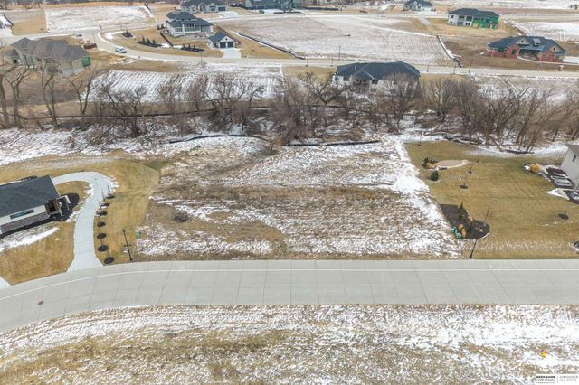 10340 S 164th Street, Omaha, NE 68136