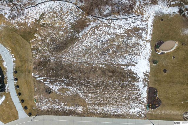 10340 S 164th Street, Omaha, NE 68136