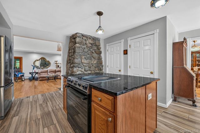 65 Oxford Springs Road, Chester, NY 10918