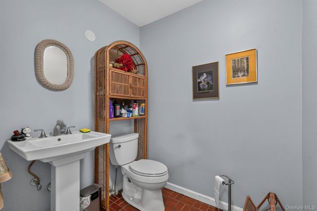 65 Oxford Springs Road, Chester, NY 10918
