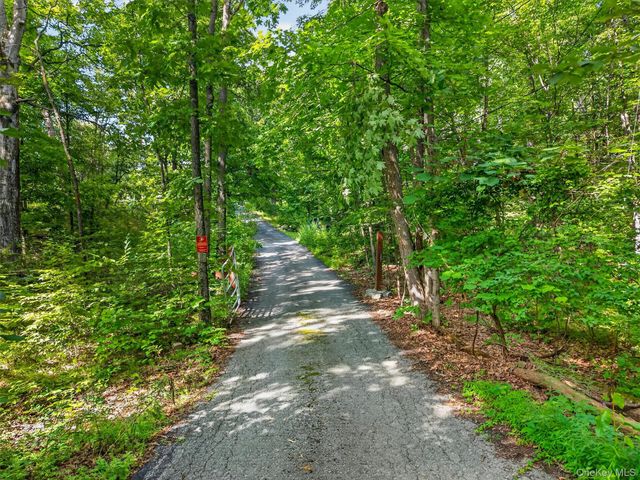 65 Oxford Springs Road, Chester, NY 10918