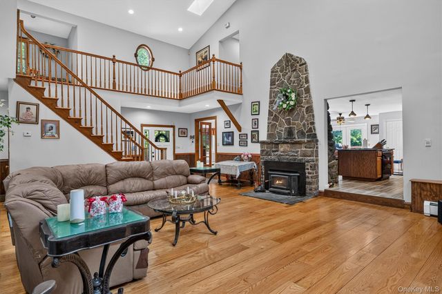 65 Oxford Springs Road, Chester, NY 10918