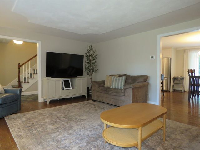 14 Willow St, Stoughton, MA 02072