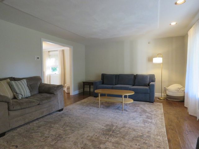 14 Willow St, Stoughton, MA 02072