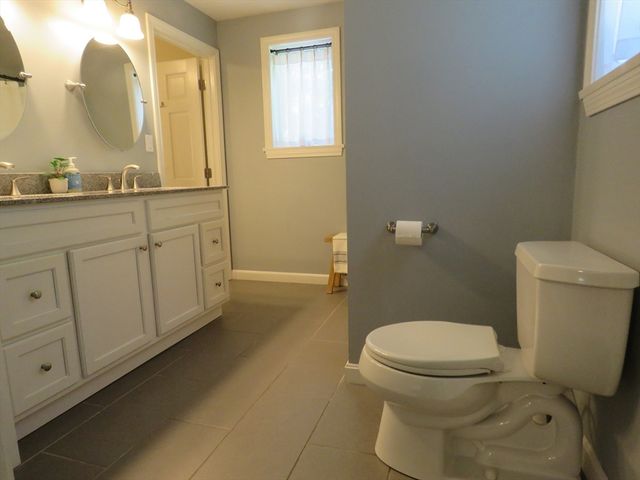 14 Willow St, Stoughton, MA 02072