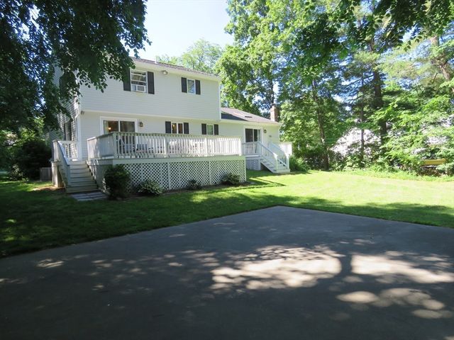 14 Willow St, Stoughton, MA 02072