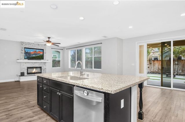 8461 Pinehollow Cir, Discovery Bay, CA 94505