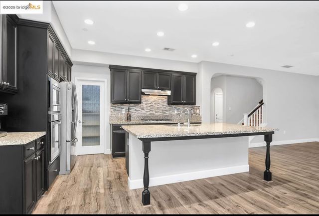 8461 Pinehollow Cir, Discovery Bay, CA 94505