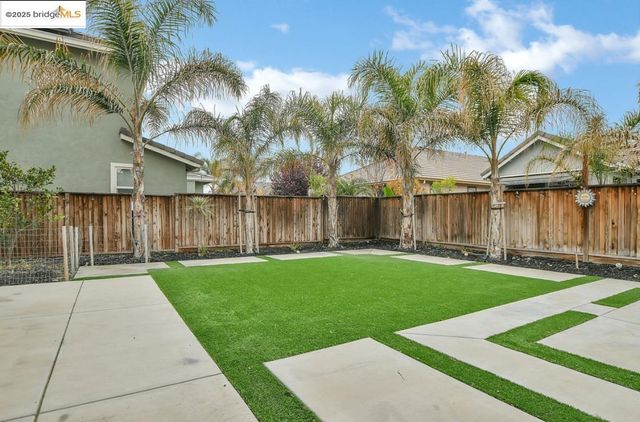 8461 Pinehollow Cir, Discovery Bay, CA 94505