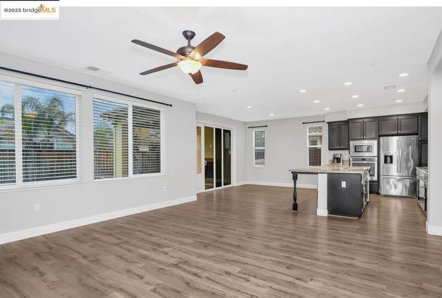 8461 Pinehollow Cir, Discovery Bay, CA 94505