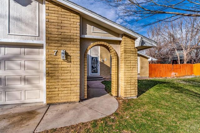 7 Kingsbridge Place, Pueblo, CO 81001