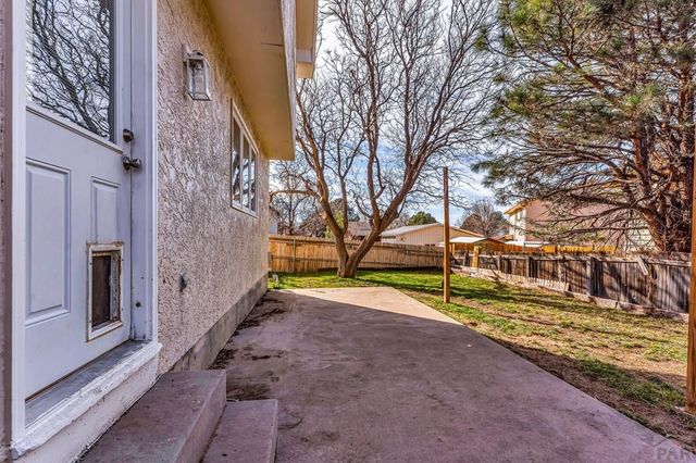 7 Kingsbridge Place, Pueblo, CO 81001