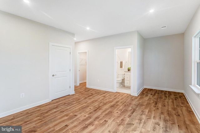 1746 BLUE SPRUCE ST, Dumfries, VA 22026