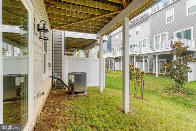 1746 BLUE SPRUCE ST, Dumfries, VA 22026