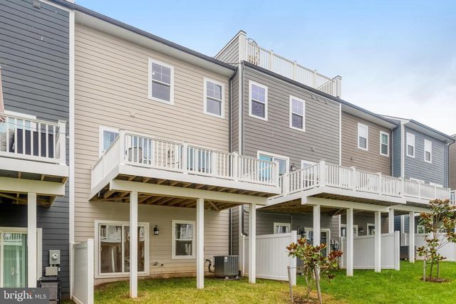 1746 BLUE SPRUCE ST, Dumfries, VA 22026
