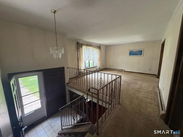 10 Penny Lane, Watertown, CT 06795
