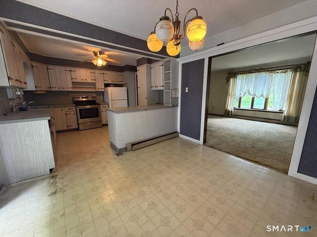 10 Penny Lane, Watertown, CT 06795