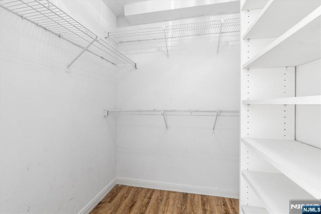 1705 Harmon Cove Tower, Secaucus, NJ 07094